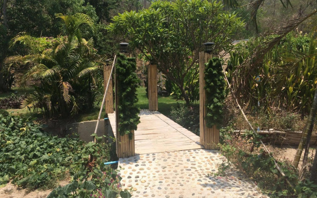 Pai Bamboo Hut Resort