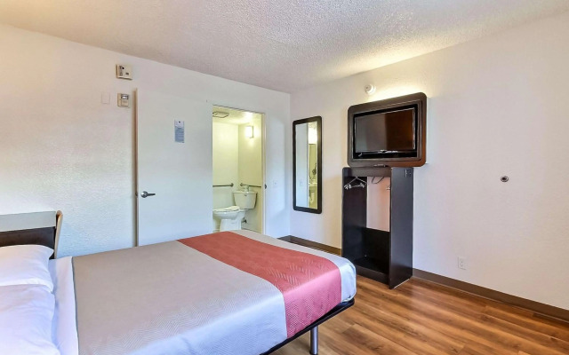 Motel 6 Campbell, CA - San Jose