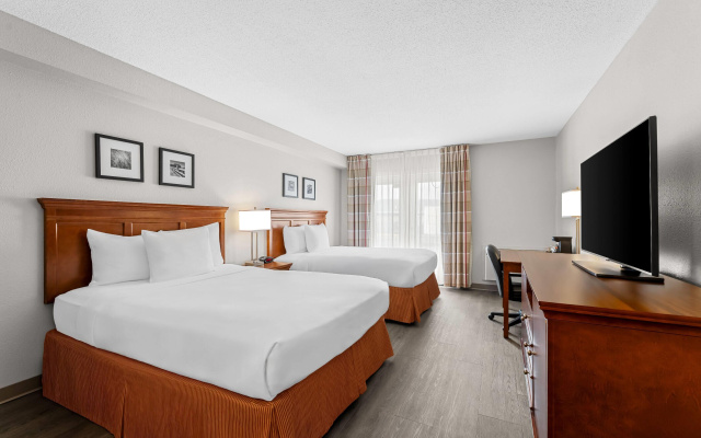 Travelodge Suites by Wyndham Regina / Eastgate Bay