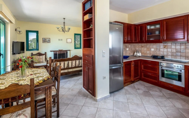 Anemos Villa in Salakos