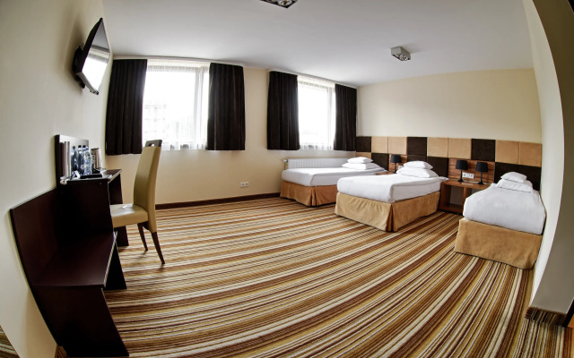 Boutique Hotel's Kwiska / Legnicka