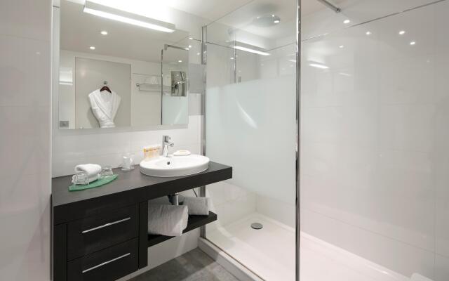 Croisette Beach Hotel Cannes - MGallery Collection
