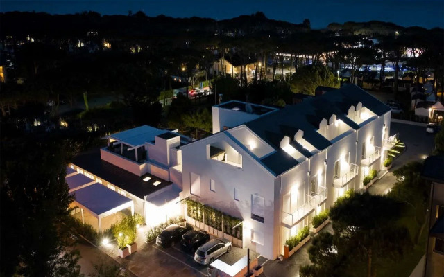 The Green Park Hotel