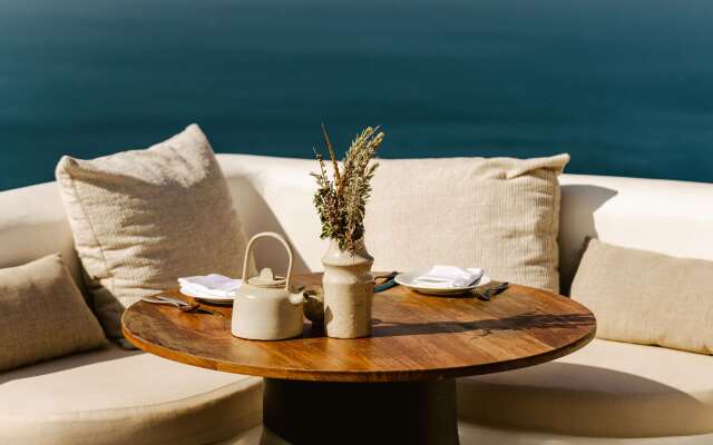 Nobu Hotel Santorini