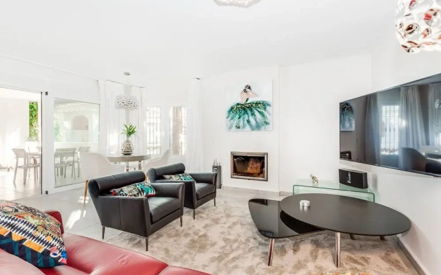 Spacious Penthouse in Los Naranjos - Up to 8 GUESTS!