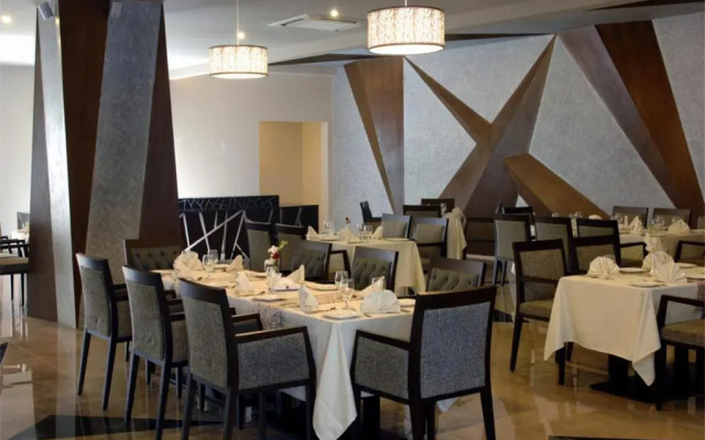Best Western Faisalabad Hotel