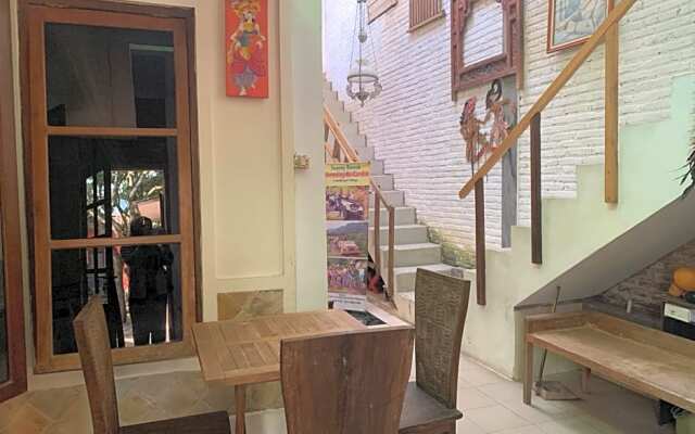 Bu Condro Homestay by Luxury Degree