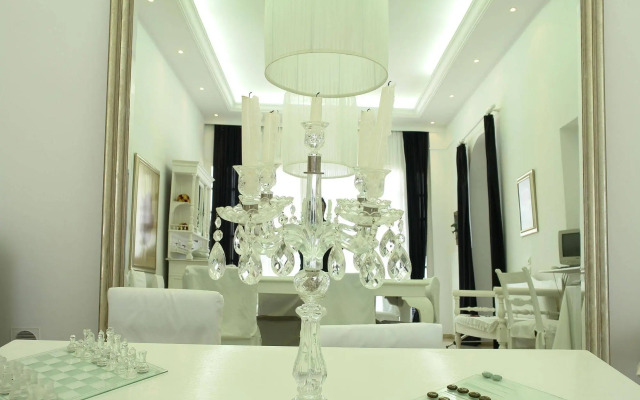 Paradise Art Hotel