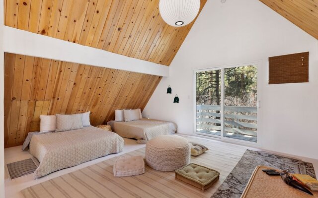 Mid-century Modern Chalet #1927