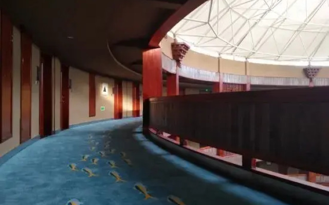 Boyu Zangcheng Linka Hotel