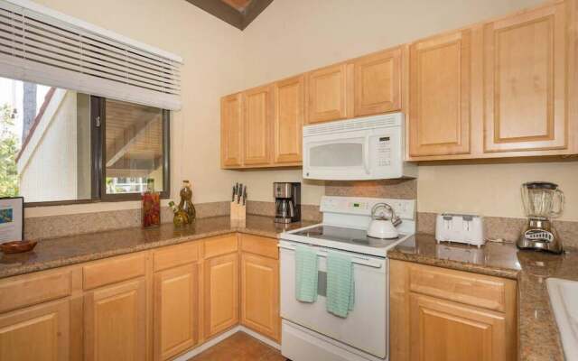 Surf & Racquet Club #6-303