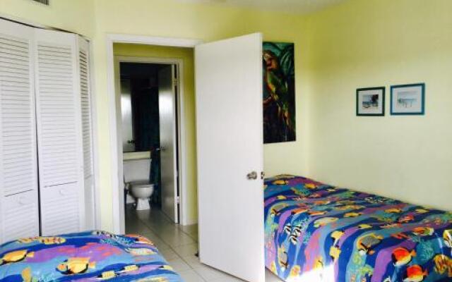Joyce's Beachfront Suite 3