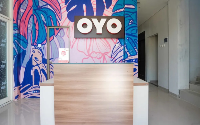 OYO Flagship 318 K1 UPN Rungkut Madya