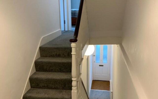 Very Large and Splendid Terrace House in London