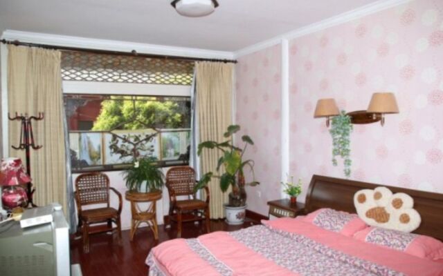 Wolong Inn