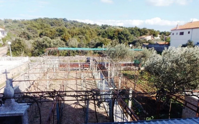 Guest house Brodarica