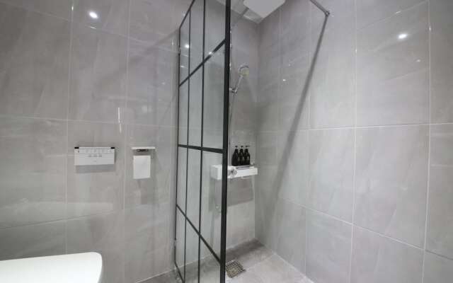 Jeonju Geumamdong Hotel K