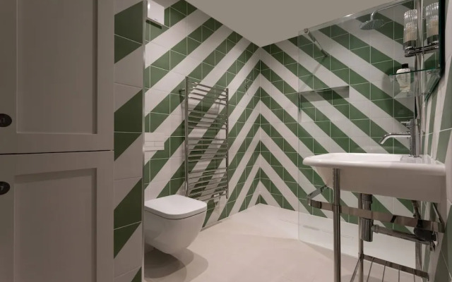 Upper Addison Gardens II by Onefinestay