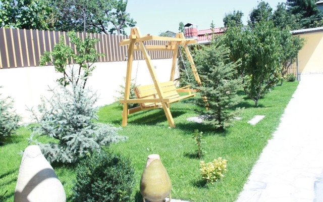 Villa Quattro - Villa with Open Pool and Eco Garden