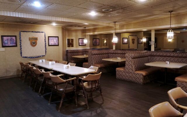 The Ritz Cafe and Motor Inn