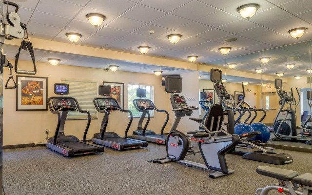 Staybridge Suites Philadelphia Valley Forge 422 by IHG