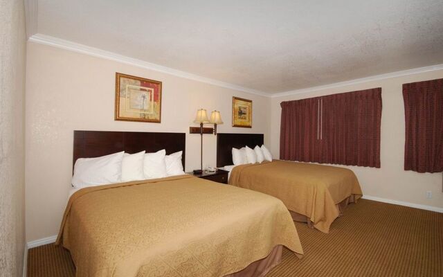 Quality Inn & Suites Thousand Oaks - US101