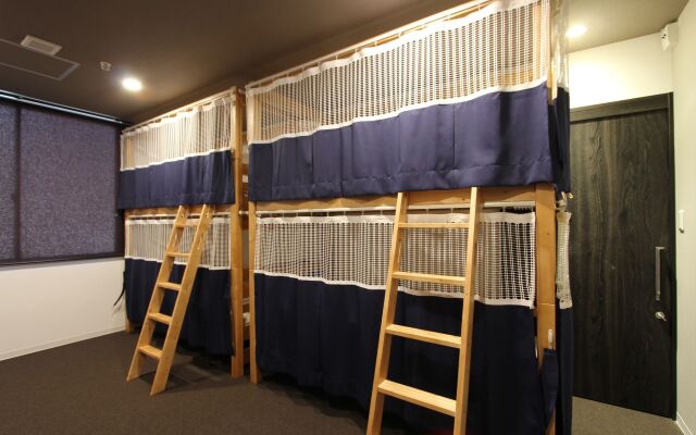 Very Hostel Namba