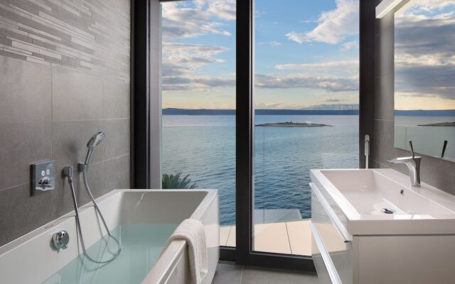 Beach Villa in Korcula with Pool, Sauna & Hot Tub