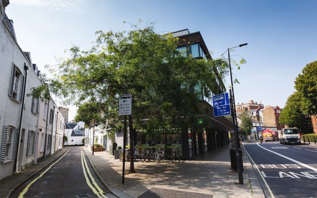 Duplex Studio Apartment In Kensington