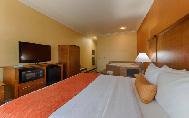 Best Western Plus Delta Inn & Suites
