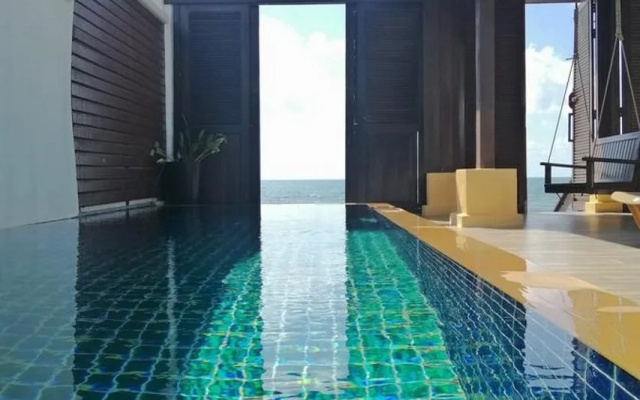 Sand Sea Beach Resort
