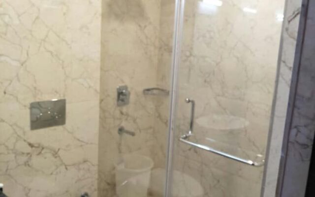 Kamakshi Residency by Royal Collection