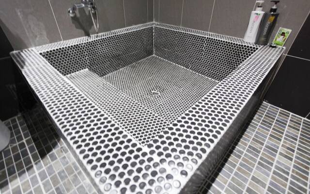 Hotel Page