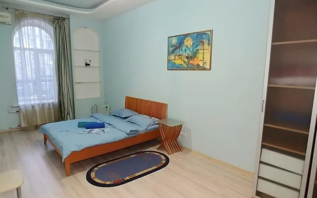 Two Bedrooms 13 Baseina Str Centre Near Guliver