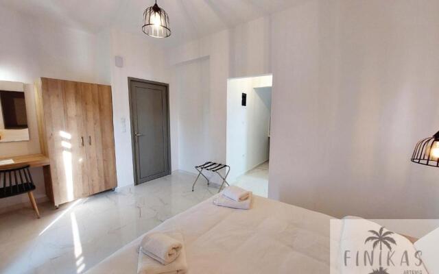 Finikas Suites & Apartments Airport