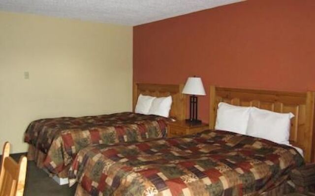 The Pinecone Inn & Suites
