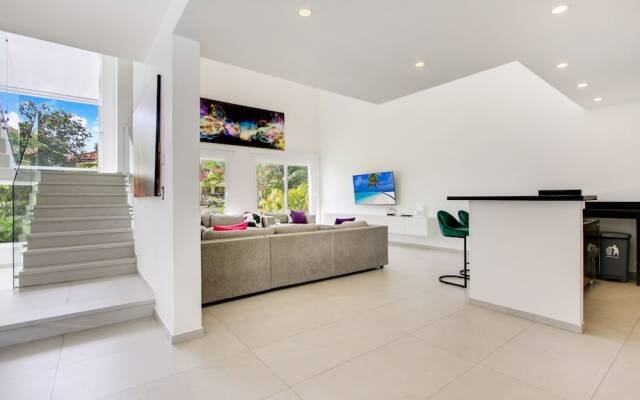 Ultra Modern Villa with Chef & Maid