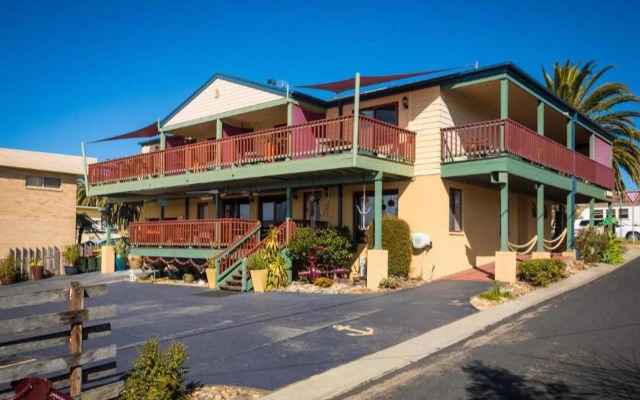 Anchors Aweigh Bed & Breakfast