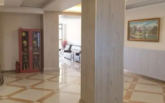 Home Huayi Hotel(Changchun East Bridge)