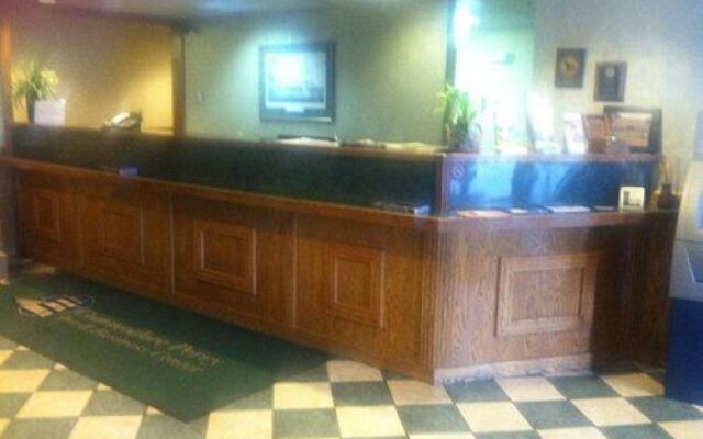 Commodore Perry Inn and Suites