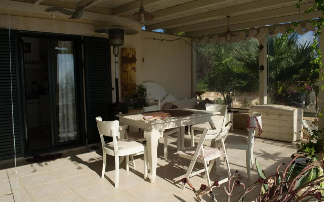Olive House Traditional Villa with Pool