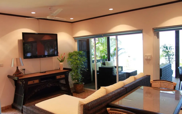 Coconut Laguna Villas