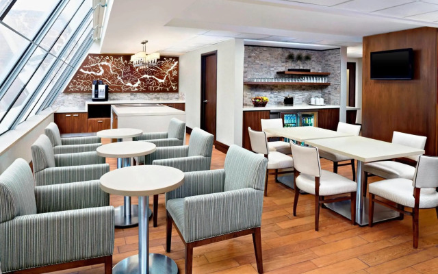 Sheraton Ottawa Hotel