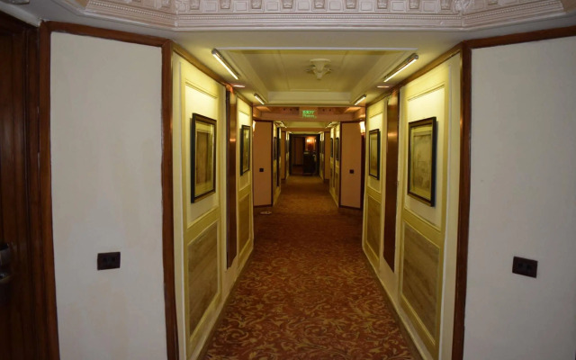 Hotel Samrat