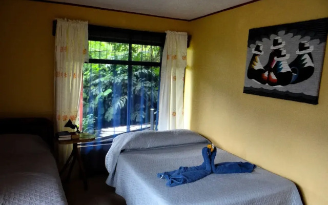 Hummingbird House B&B