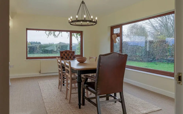 Charming 3BD Cotswolds Family Retreat