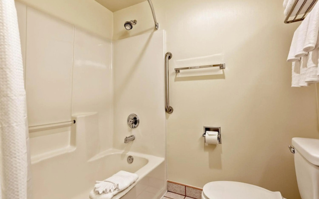 Surestay Plus Hotel By Best Western Seatac Airport