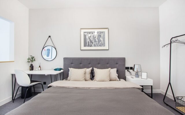 Zhigao West Lake Apartment Huansha