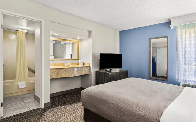 Quality Inn Jacksonville - Orange Park near Naval Air Station