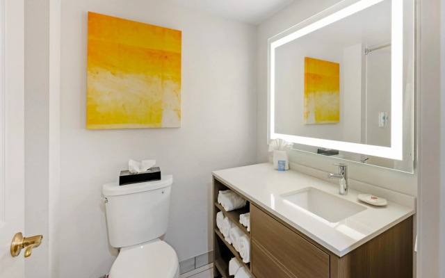 Comfort Inn & Suites Arlington Heights